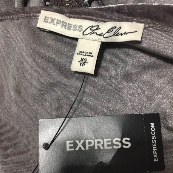 Express| One Eleven Velvet Crop Top - Picture 4 of 5